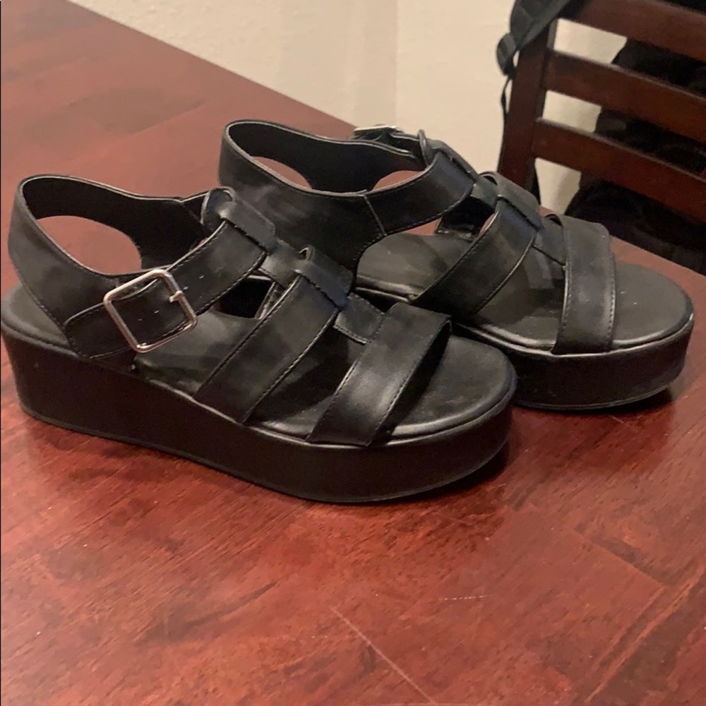 Black chunky sandals